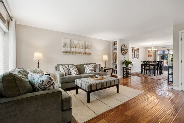 21 Welch 21, Easton, MA 02375