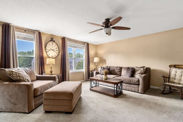 21 Welch 21, Easton, MA 02375