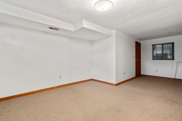21 Welch 21, Easton, MA 02375