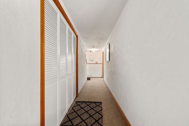 21 Welch 21, Easton, MA 02375