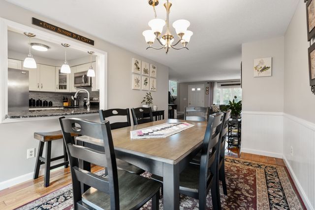21 Welch 21, Easton, MA 02375