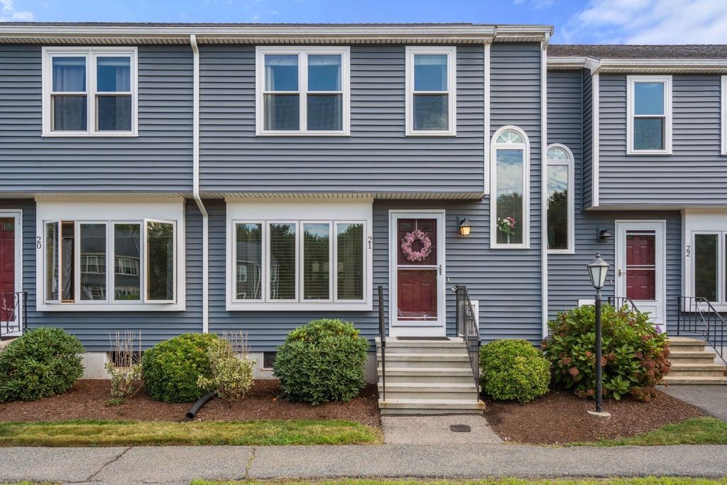 21 Welch 21, Easton, MA 02375