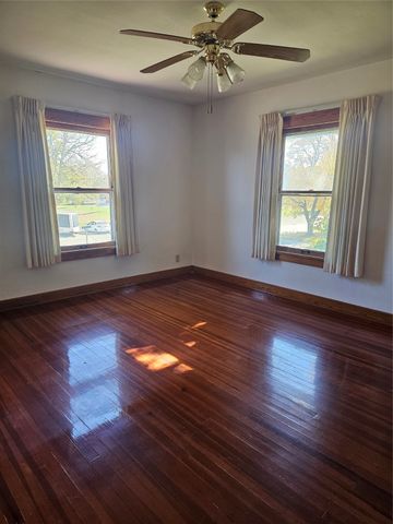 901 W 5th Street, Perry, IA 50220