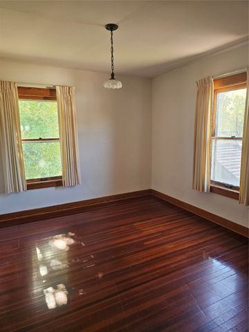 901 W 5th Street, Perry, IA 50220