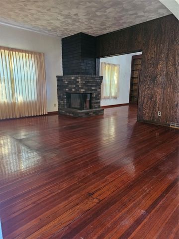 901 W 5th Street, Perry, IA 50220