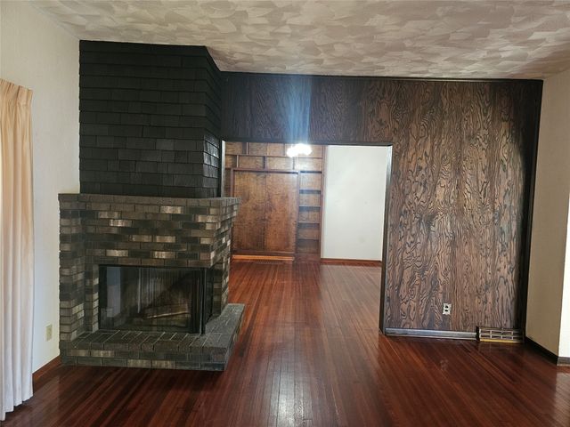 901 W 5th Street, Perry, IA 50220