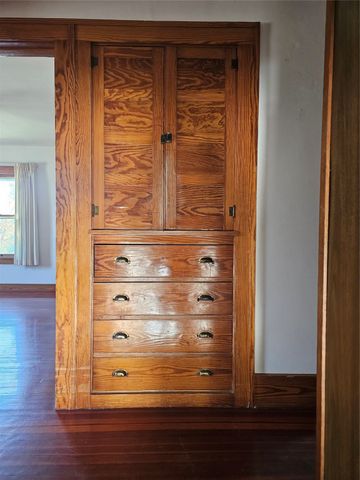 901 W 5th Street, Perry, IA 50220