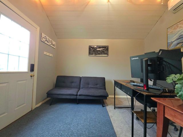 9243 Queens Gardens N, Brooklyn Park, MN 55443