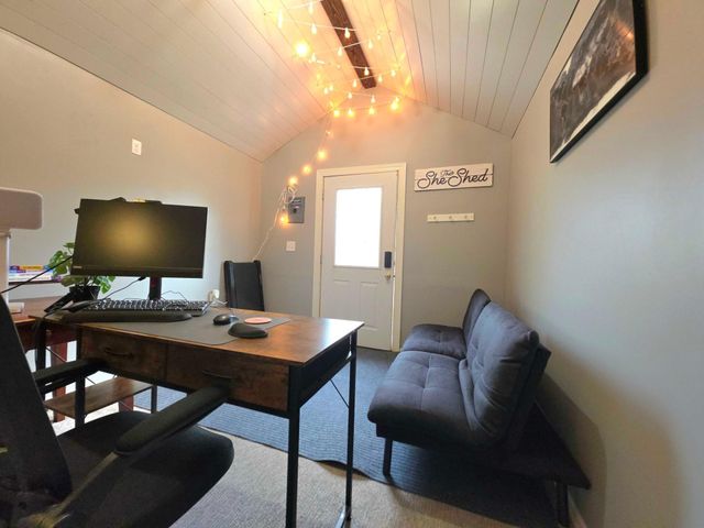 9243 Queens Gardens N, Brooklyn Park, MN 55443