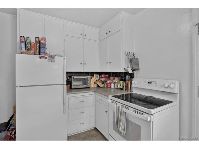 2308 Newport St, Denver, CO 80207