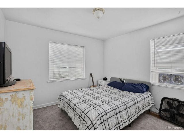 2308 Newport St, Denver, CO 80207
