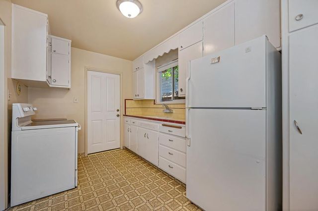 1840 La Jolla Dr, Stockton, CA 95204
