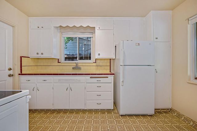 1840 La Jolla Dr, Stockton, CA 95204