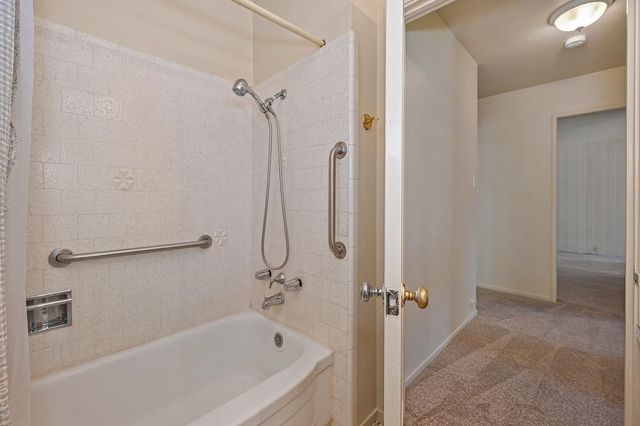 1840 La Jolla Dr, Stockton, CA 95204