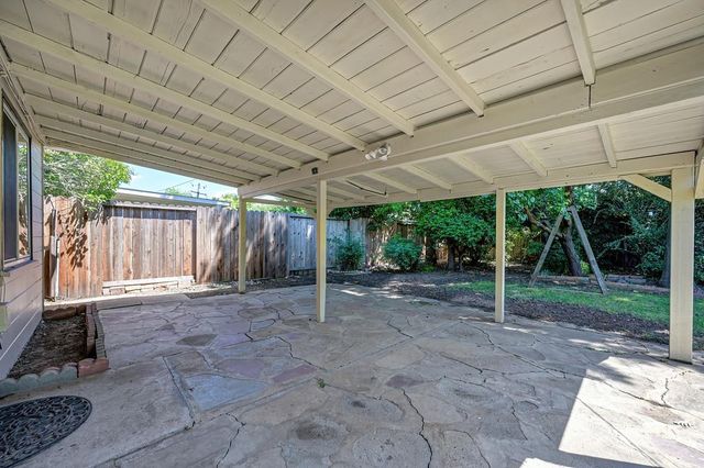 1840 La Jolla Dr, Stockton, CA 95204