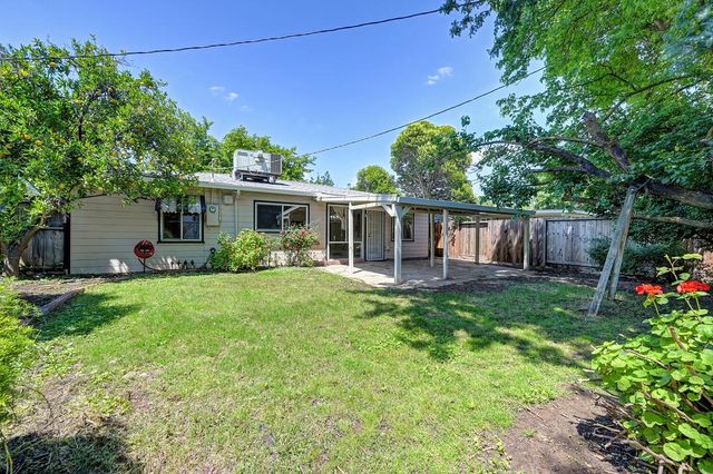 1840 La Jolla Dr, Stockton, CA 95204