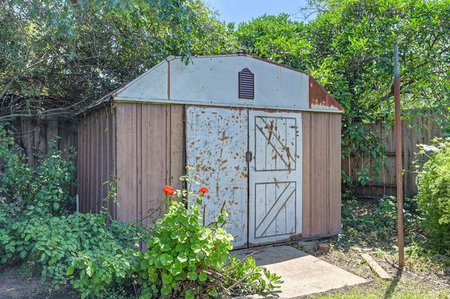 1840 La Jolla Dr, Stockton, CA 95204