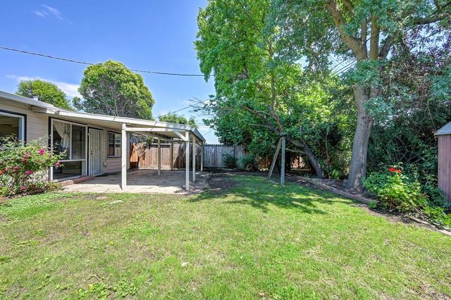 1840 La Jolla Dr, Stockton, CA 95204