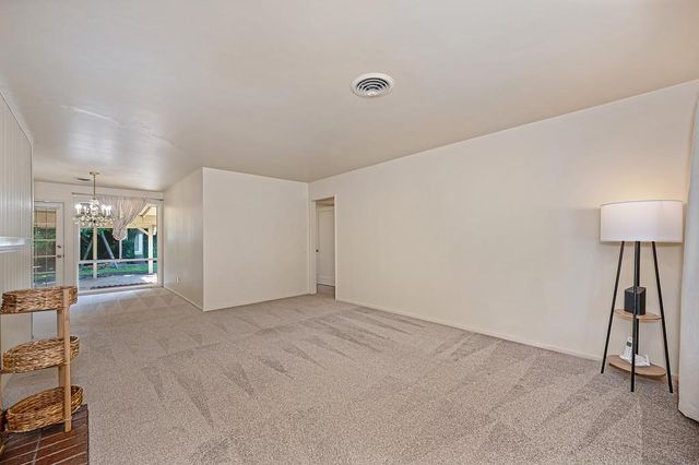 1840 La Jolla Dr, Stockton, CA 95204