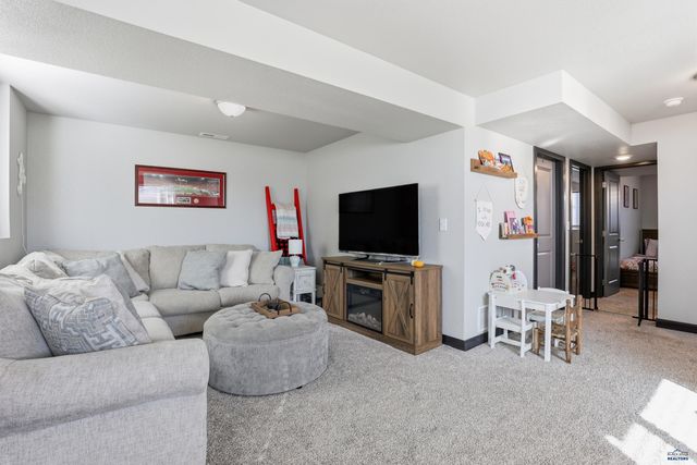 404 YELNER DR, Box Elder, SD 57719