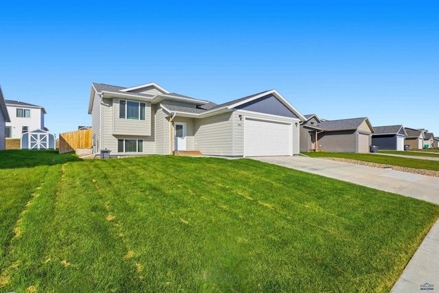 404 YELNER DR, Box Elder, SD 57719