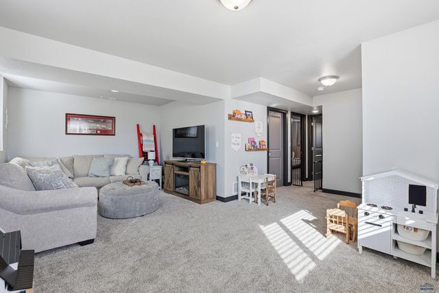 404 YELNER DR, Box Elder, SD 57719