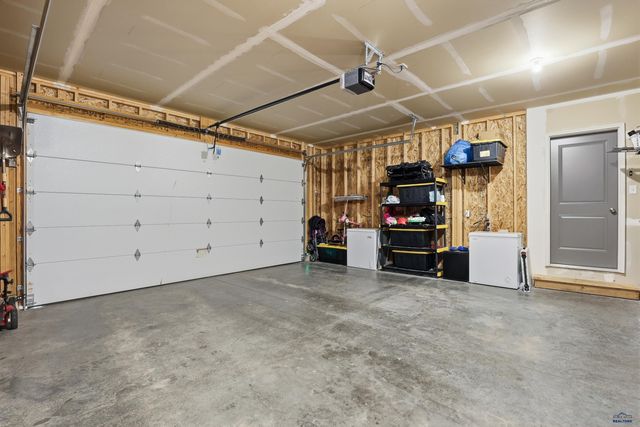 404 YELNER DR, Box Elder, SD 57719