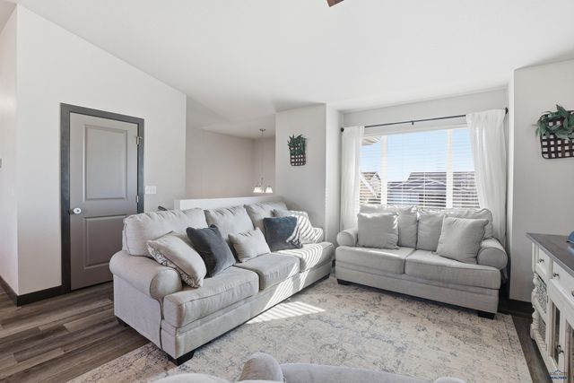 404 YELNER DR, Box Elder, SD 57719