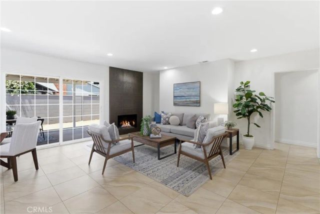 1015 N Modena Place, Anaheim, CA 92801