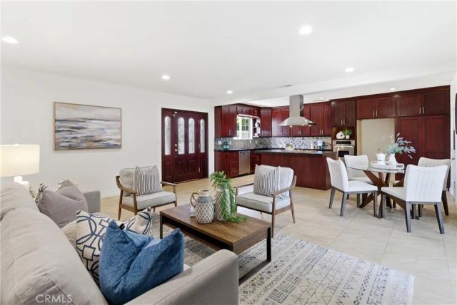 1015 N Modena Place, Anaheim, CA 92801