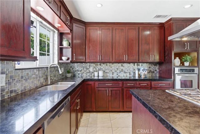 1015 N Modena Place, Anaheim, CA 92801