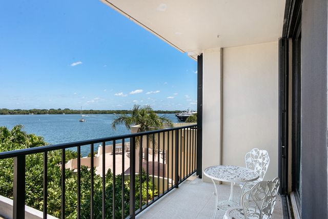 130 LAKESHORE Drive 322, North Palm Beach, FL 33408