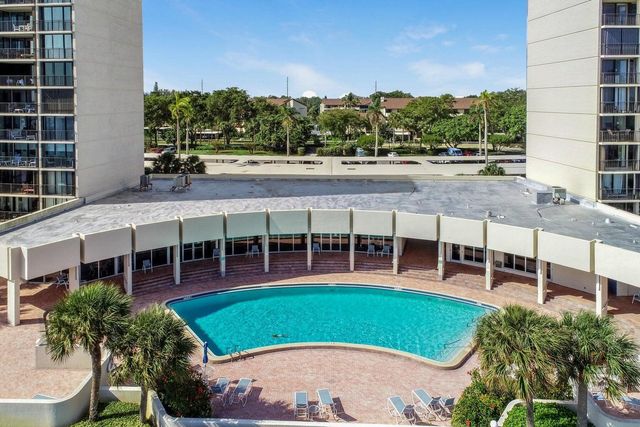 130 LAKESHORE Drive 322, North Palm Beach, FL 33408