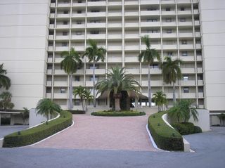 130 LAKESHORE Drive 322, North Palm Beach, FL 33408