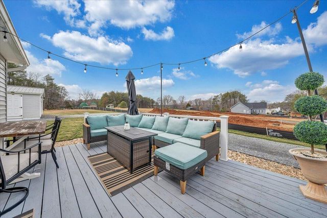 6406 Scruggs RD, Moneta, VA 24121