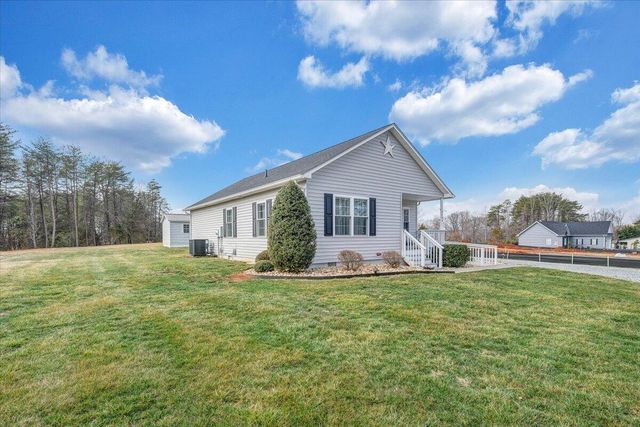 6406 Scruggs RD, Moneta, VA 24121
