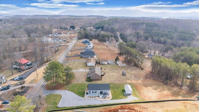 6406 Scruggs RD, Moneta, VA 24121