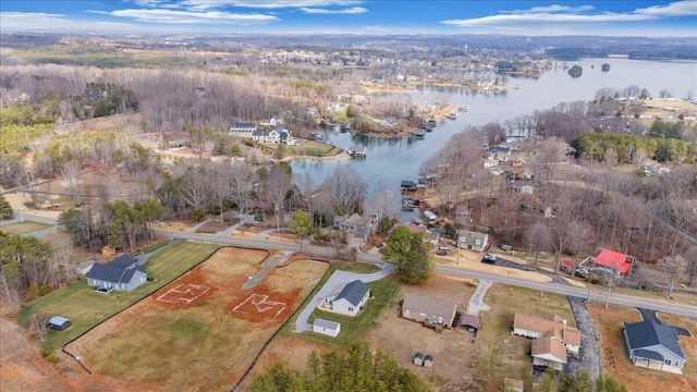 6406 Scruggs RD, Moneta, VA 24121