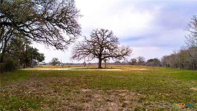 199 Sand Hill Road, Dale, TX 78616