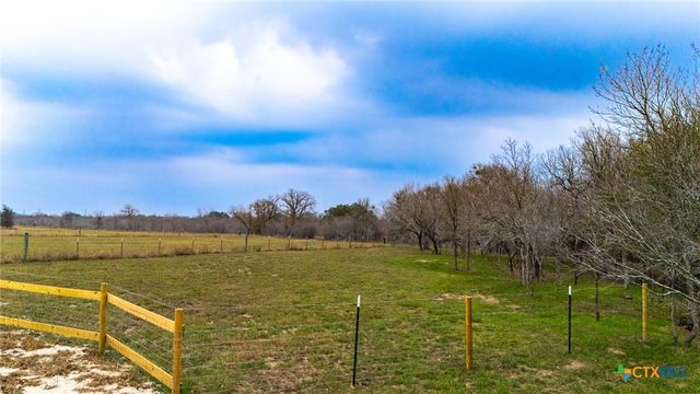 199 Sand Hill Road, Dale, TX 78616