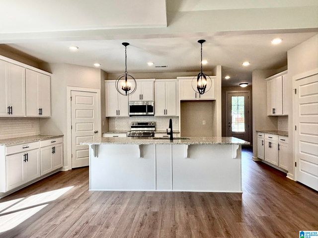 480 TAYLORS WAY, Moody, AL 35004