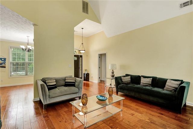 110 Rockglen Court, Fayetteville, GA 30215