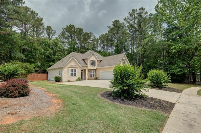 110 Rockglen Court, Fayetteville, GA 30215