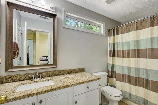 110 Rockglen Court, Fayetteville, GA 30215