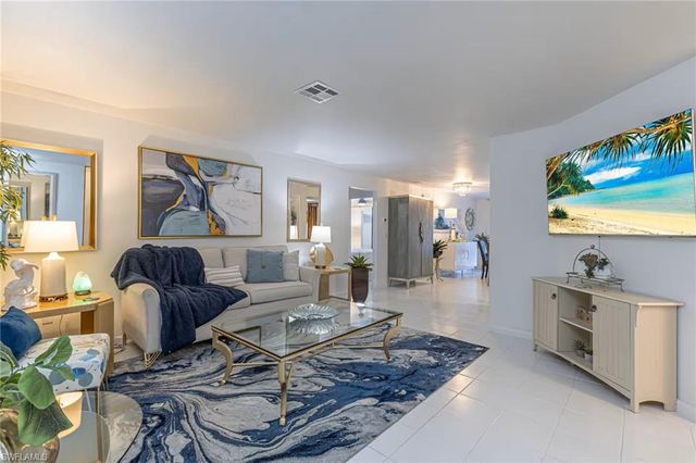3511 Caloosa ST, Naples, FL 34112