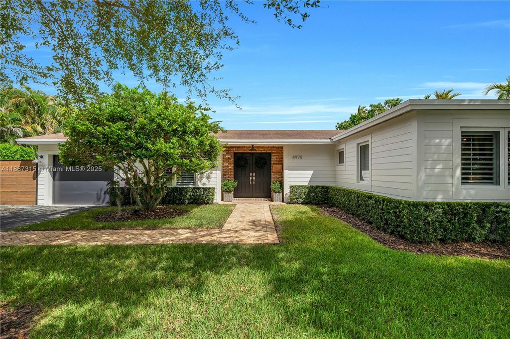 8975 SW 83rd St, Miami, FL 33173