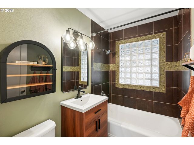 4815 Se 47TH Ave, Portland, OR 97206