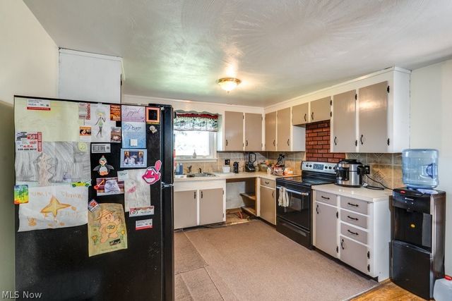 9921 Beech Street NE, Louisville, OH 44641