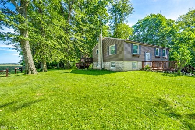 9921 Beech Street NE, Louisville, OH 44641