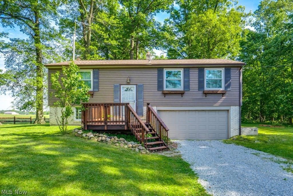 9921 Beech Street NE, Louisville, OH 44641
